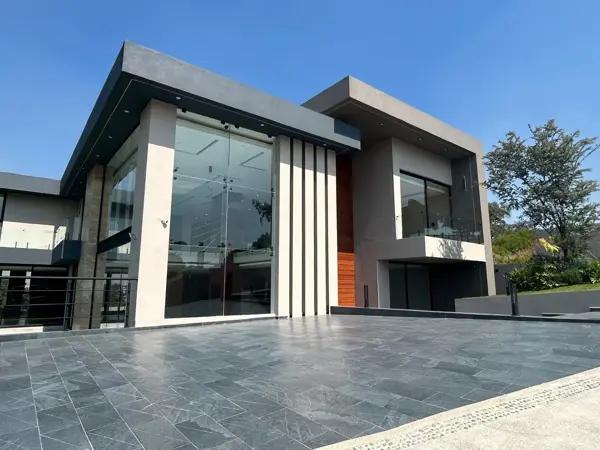 Exclusiva residencia a estrenar, equilibrio perfecto entre elegancia y confort en Rancho San Juan Exclusiva residencia a estrenar, equilibrio perfecto entre elegancia y confort en Rancho San Juan