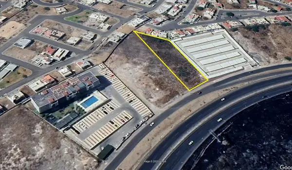 TERRENO EN VENTA SOBRE LIBRAMIENTO SUR PONIENTE PUNTA ESMERALDA CORREGIDORA TERRENO EN VENTA SOBRE LIBRAMIENTO SUR PONIENTE PUNTA ESMERALDA CORREGIDORA
