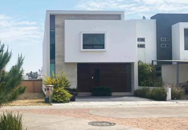 CASA EN VENTA EN RINCON DE ALTOZANO, MORELIA CASA EN VENTA EN RINCON DE ALTOZANO, MORELIA