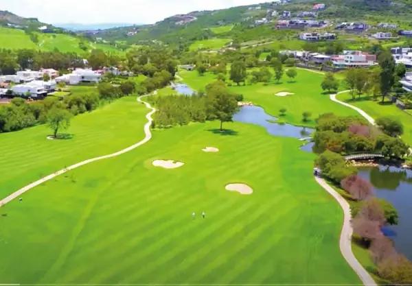 TERRENO EN VENTA EN EL CLUB Y DENTRO DEL CAMPO DE GOLF TRES MARIAS, MORELIA TERRENO EN VENTA EN EL CLUB Y DENTRO DEL CAMPO DE GOLF TRES MARIAS, MORELIA
