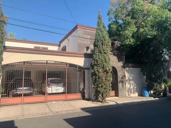 CASA EN VENTA EN CONTRY CASA EN VENTA EN CONTRY