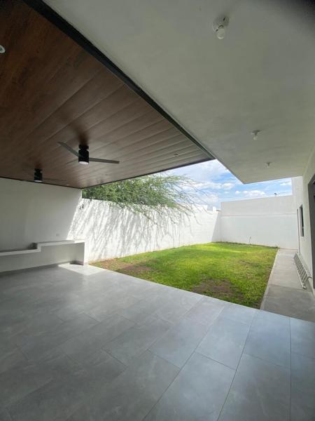 CASA EN VENTA EN LAS VIÑAS CON RECÁMARA EN PLANTA BAJA CASA EN VENTA EN LAS VIÑAS CON RECÁMARA EN PLANTA BAJA