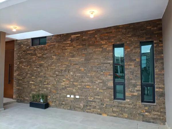Casa en Venta con recamara en planta baja frente a área verde en cerrada con caseta de vigilancia. Casa en Venta con recamara en planta baja frente a área verde en cerrada con caseta de vigilancia.