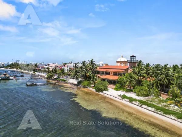Casa en Venta, Lujo en Ocean Front, 7 Recámaras, 2 Piscinas, Zona Hotelera, Cancún Casa en Venta, Lujo en Ocean Front, 7 Recámaras, 2 Piscinas, Zona Hotelera, Cancún