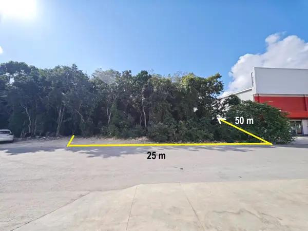 Terreno en Venta, 1,250 m2, Uso de Suelo Mixto, Avenida Huayacán, Cancún. Terreno en Venta, 1,250 m2, Uso de Suelo Mixto, Avenida Huayacán, Cancún.