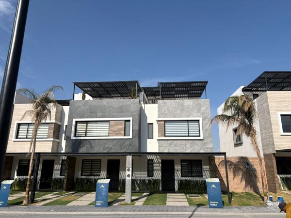 VENTA DE CASA 4 RECÁMARAS Y JARDIN LOMAS DE ANGELÓPOLIS CHOLULA PUEBLA VENTA DE CASA 4 RECÁMARAS Y JARDIN LOMAS DE ANGELÓPOLIS CHOLULA PUEBLA