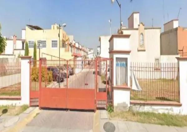 CASA EN VENTA EN LAS AMERICAS CASA EN VENTA EN LAS AMERICAS