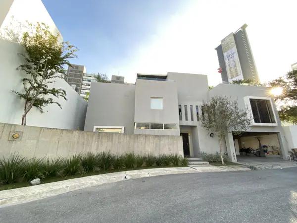 CASA EN VENTA LAS MONTAÑAS ZONA VALLE PONIENTE SANTA CATARINA CASA EN VENTA LAS MONTAÑAS ZONA VALLE PONIENTE SANTA CATARINA