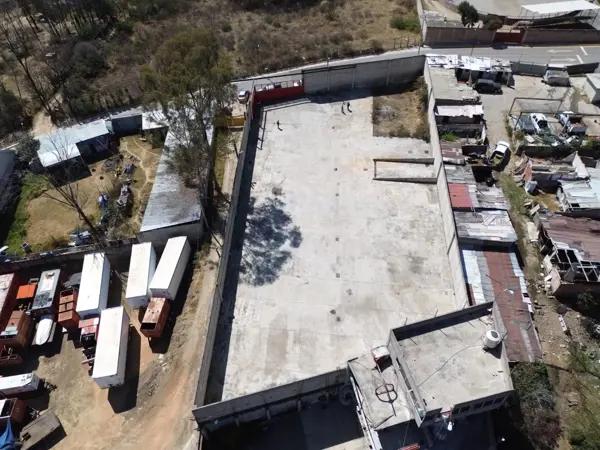 se renta terreno o patio de maniobras para trailer en Naucalpan cerca caseta los cipreses se renta terreno o patio de maniobras para trailer en Naucalpan cerca caseta los cipreses