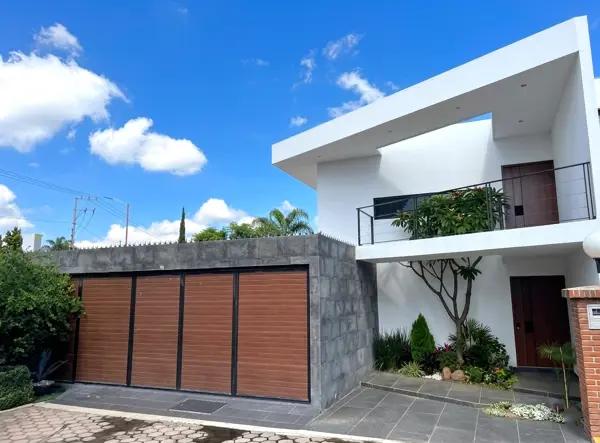 CASA EN VENTA EN ZEREZOTLA CON JARDÍN Y DOBLE ALTURA, SAN PEDRO CHOLULA. CASA EN VENTA EN ZEREZOTLA CON JARDÍN Y DOBLE ALTURA, SAN PEDRO CHOLULA.