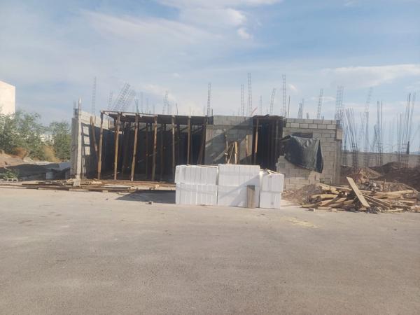 Casa en obra negra en Viñedos Casa en obra negra en Viñedos
