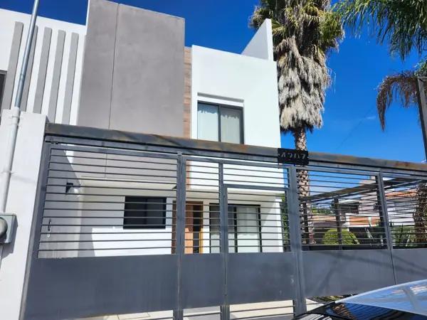 Renta de Casa amueblada en Condominio en San Pedro Cholula, Puebla con Roof Garden Renta de Casa amueblada en Condominio en San Pedro Cholula, Puebla con Roof Garden
