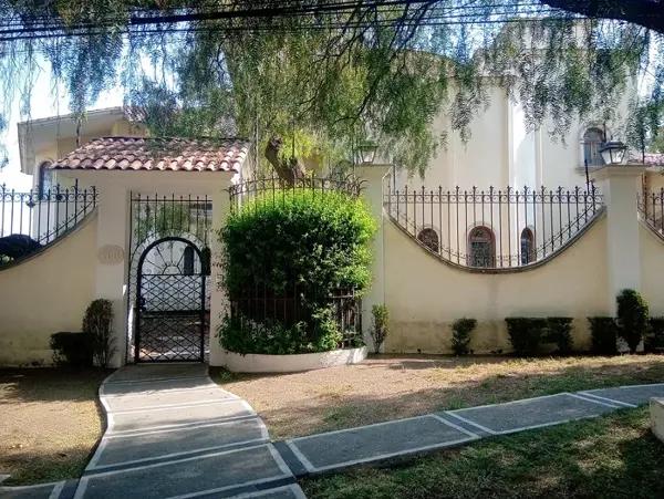 Casa en Venta Reisdencial Santa Elena Casa en Venta Reisdencial Santa Elena