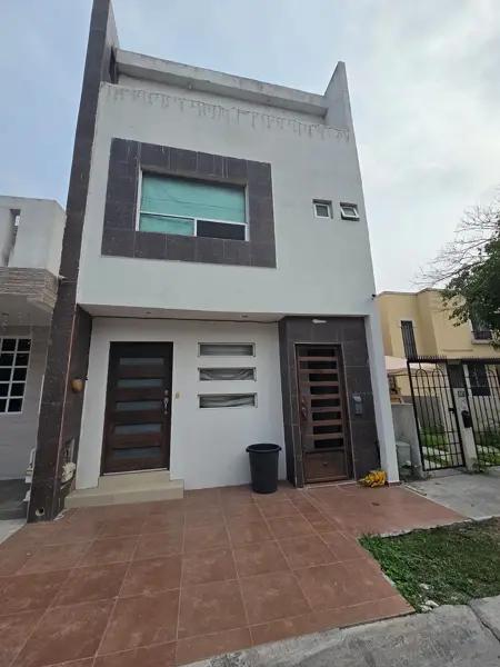 Casa en Venta en Mitras Poniente en Mty. Casa en Venta en Mitras Poniente en Mty.
