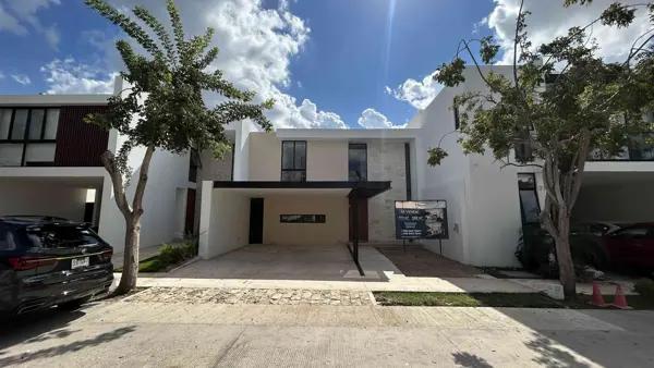 TEMOZÓN 39 || EXCELENTE RESIDENCIA EN VENTA MUY BIEN UBICADA EN PRIVADA RESIDENCIAL AL NTE DE MID TEMOZÓN 39 || EXCELENTE RESIDENCIA EN VENTA MUY BIEN UBICADA EN PRIVADA RESIDENCIAL AL NTE DE MID