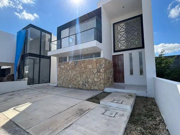 CASA EN VENTA EN CONKAL I 3 REC CASA EN VENTA EN CONKAL I 3 REC