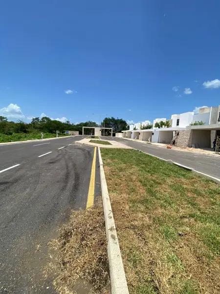 Excelente oportunidad para adquirir tu patrimonio en zona Norte Conkal Excelente oportunidad para adquirir tu patrimonio en zona Norte Conkal