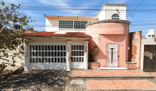 CASA DE 340 m² EN VERACRUZ | MÁS DE $3 MILLONES POR DEBAJO DEL VALOR COMERCIAL CASA DE 340 m² EN VERACRUZ | MÁS DE $3 MILLONES POR DEBAJO DEL VALOR COMERCIAL