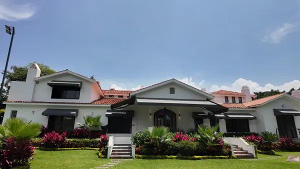 Casa en Vista Hermosa | Residencia de Un Nivel con Cancha de Tenis y Acabados de Lujo Casa en Vista Hermosa | Residencia de Un Nivel con Cancha de Tenis y Acabados de Lujo