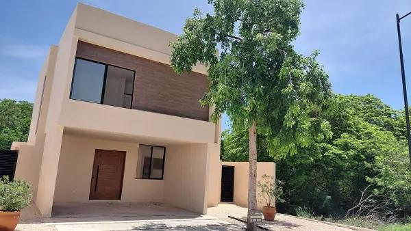 Casa Nueva en Privada Blanca Residencial – Terreno 411m2, Alberca y 4 Rec Casa Nueva en Privada Blanca Residencial – Terreno 411m2, Alberca y 4 Rec