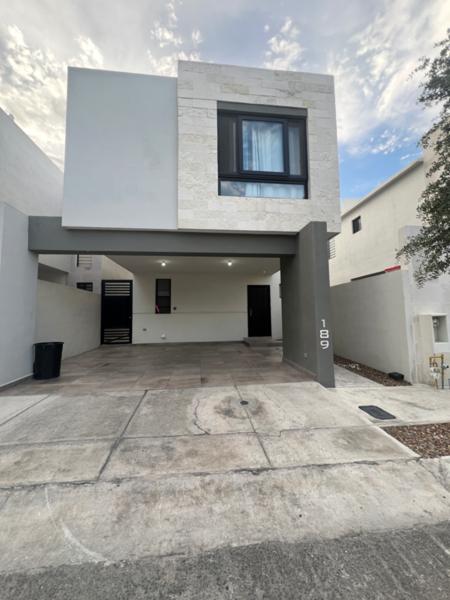 Casa en Renta en Saltillo, Zona Norte, Amueblada con Jardín Casa en Renta en Saltillo, Zona Norte, Amueblada con Jardín