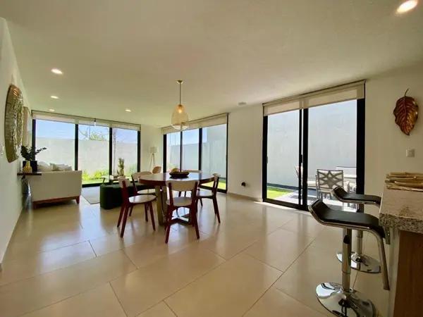 VENTA DE DEPARTAMENTO CON AMPLIO JARDÍN EN ZARÚ VENTA DE DEPARTAMENTO CON AMPLIO JARDÍN EN ZARÚ