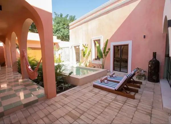 Residencia Equipada en Santiago | 4 Recámaras, Jardín y Piscina Residencia Equipada en Santiago | 4 Recámaras, Jardín y Piscina